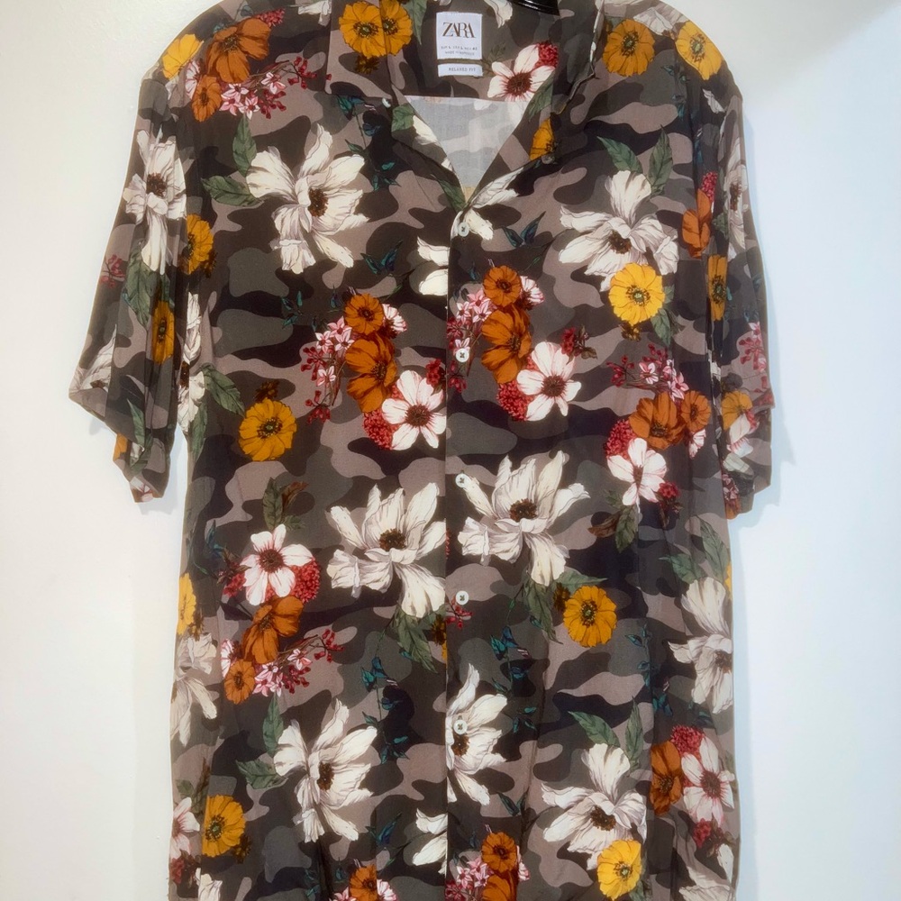 Zara Men’s Camo and Floral Casual Button Down Shirt